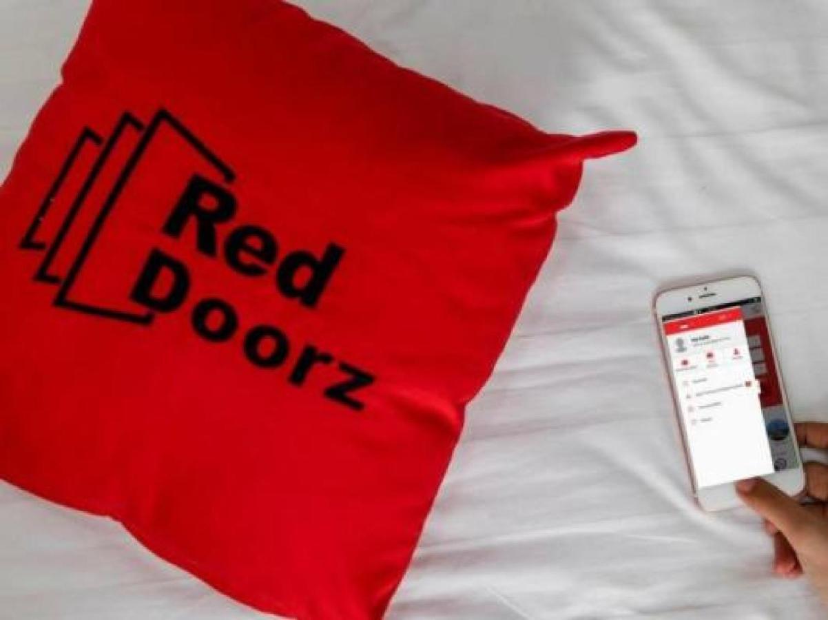 Reddoorz Plus @ Catania Soma Rajawali Hotel ปาเลมบัง ภายนอก รูปภาพ